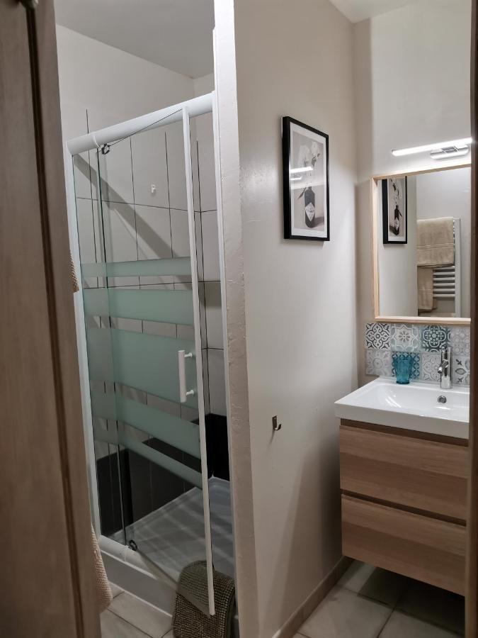 Bed and Breakfast Le Mas De Carrie Parisot  Экстерьер фото