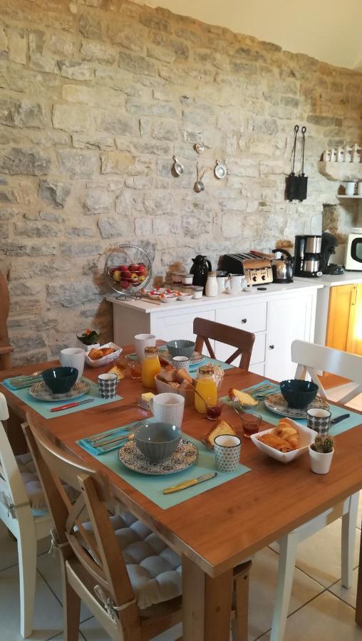 Bed and Breakfast Le Mas De Carrie Parisot  Экстерьер фото