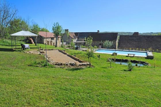 Bed and Breakfast Le Mas De Carrie Parisot  Экстерьер фото